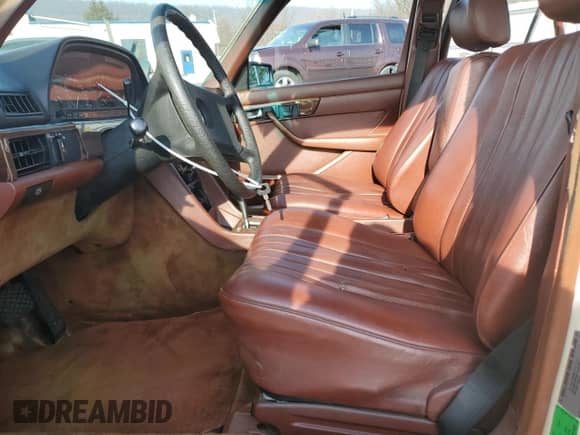 1983 Mercedes-Benz 300 SD с VIN WDBCB20A7DB048888, выставлен на аукционе Copart как лот 86610044 с пробегом 255 245 миль миль и Списание • Salvage title. История ставок и продаж доступна на DreamBid. Изображение 7.
