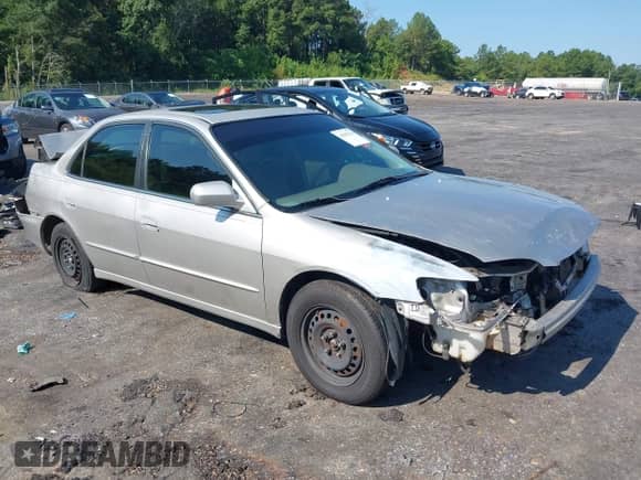 1998 Honda Accord EX z VIN 1HGCG1656WA076344, wystawiony jako IAAI lot #42902213 z przebiegiem Nie podano mil oraz . Historia ofert i sprzedaży dostępna na DreamBid. Obrazek 1.