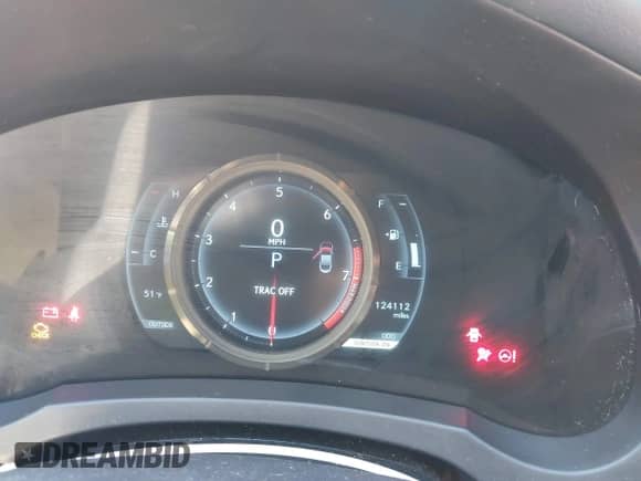 2016 Lexus RC 300 F Sport z VIN JTHSM5BC9G5000804, wystawiony jako IAAI lot #41692220 z przebiegiem 124 112 mil mil oraz . Historia ofert i sprzedaży dostępna na DreamBid. Obrazek 7.