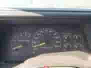 1998 Chevrolet Tahoe с VIN 3GNEK18R5WG107730, выставлен на аукционе Copart как лот 74563524 с пробегом 251 307 миль миль и Списание • Salvage title. История ставок и продаж доступна на DreamBid. Изображение 9.