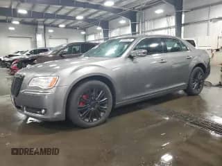 2011 Chrysler 300 C с VIN 2C3CK6CT8BH611977, выставлен на аукционе Copart как лот 55863205 с пробегом 127 717 миль миль и Списание • Salvage title. История ставок и продаж доступна на DreamBid. Изображение 1.