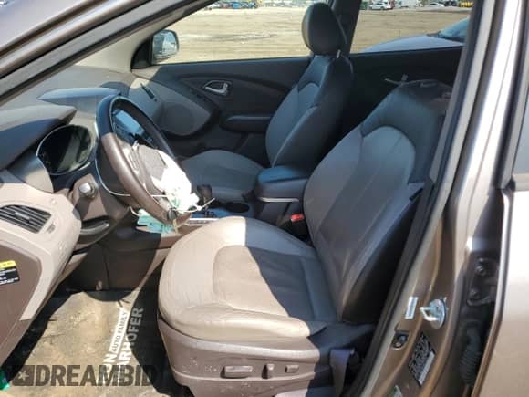 2011 Hyundai Tucson Limited z VIN KM8JU3ACXBU191663, wystawiony jako Copart lot #57287455 z przebiegiem 114 021 mil mil oraz Czysty tytuł • Clean title. Historia ofert i sprzedaży dostępna na DreamBid. Obrazek 7.