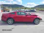 2010 Ford Mustang GT z VIN 1ZVBP8CH3A5117058, wystawiony jako IAAI lot #43386093 z przebiegiem 64 958 mil mil oraz . Historia ofert i sprzedaży dostępna na DreamBid. Obrazek 14.