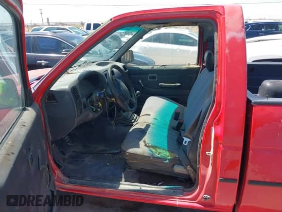 1997 Nissan Frontier XE z VIN 1N6SD11S2VC331197, wystawiony jako IAAI lot #42680358 z przebiegiem 203 271 mil mil oraz . Historia ofert i sprzedaży dostępna na DreamBid. Obrazek 5.