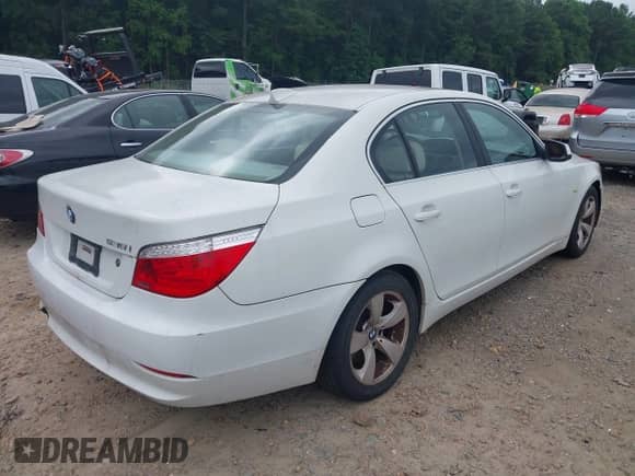 2010 BMW 5 Series 535i с VIN WBANW1C59AC167472, выставлен на аукционе IAAI как лот 42644186 с пробегом Не указан миль и . История ставок и продаж доступна на DreamBid. Изображение 4.