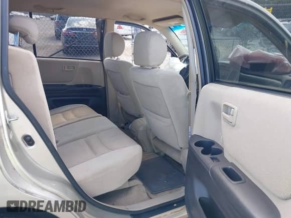 2003 Toyota Highlander с VIN JTEGF21A730076461, выставлен на аукционе IAAI как лот 42961129 с пробегом 106 515 миль миль и . История ставок и продаж доступна на DreamBid. Изображение 8.