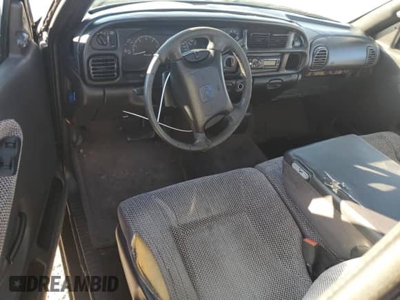 2000 Dodge 1500 с VIN 3B7HC13Z9YM200300, выставлен на аукционе Copart как лот 80311264 с пробегом 153 266 миль миль и Чистый • Clean title. История ставок и продаж доступна на DreamBid. Изображение 8.