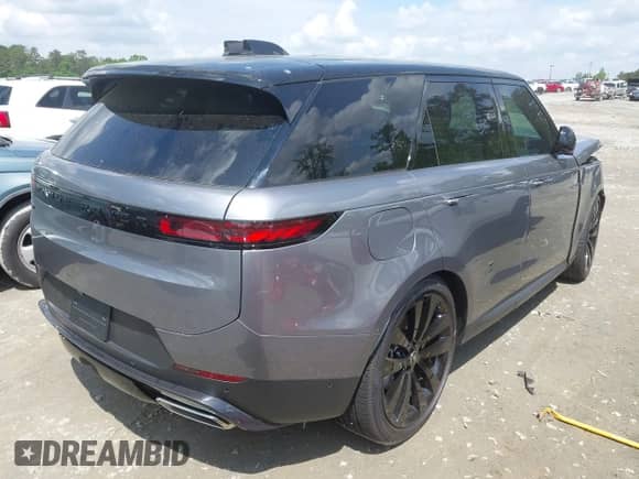 2025 Land Rover Range Rover Sport SE с VIN SAL1P9EU8SA439534, выставлен на аукционе IAAI как лот 42105760 с пробегом 6 223 миль миль и . История ставок и продаж доступна на DreamBid. Изображение 4.