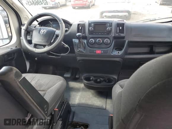 2018 Ram ProMaster Cargo z VIN 3C6TRVCG7JE112724, wystawiony jako Copart lot #62496845 z przebiegiem 167 188 mil mil oraz Czysty tytuł • Clean title. Historia ofert i sprzedaży dostępna na DreamBid. Obrazek 8.