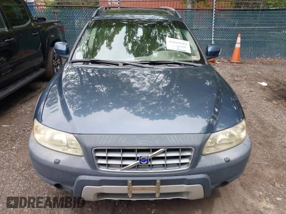 2007 Volvo XC70 with VIN YV4SZ592171254561, listed as a IAAI auction lot 42869684 with 242,419 mi miles and . Bid and sale history available at DreamBid. Image 6.