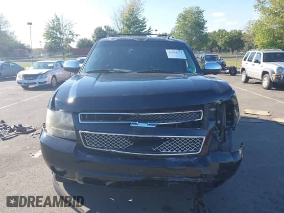 2009 Chevrolet Tahoe LTZ with VIN 1GNFK33219J114669, listed as a IAAI auction lot 43259772 with 176,259 mi miles and . Bid and sale history available at DreamBid. Image 12.