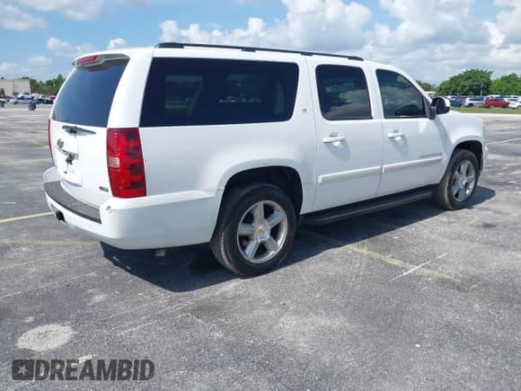 2008 Chevrolet Suburban LTZ с VIN 1GNFC16038R128195, выставлен на аукционе IAAI как лот 42455136 с пробегом 160 140 миль миль и . История ставок и продаж доступна на DreamBid. Изображение 4.