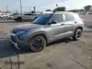 2022 Chevrolet TrailBlazer LT z VIN KL79MPSL1NB060292, wystawiony jako Copart lot #68784225 z przebiegiem 123 428 mil mil oraz Szkoda całkowita • Salvage title. Historia ofert i sprzedaży dostępna na DreamBid. Obrazek 1.