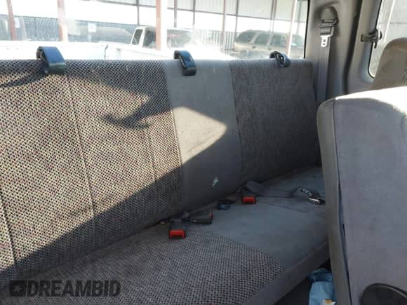 2001 Dodge 1500 z VIN 1B7HC13Z41J605807, wystawiony jako IAAI lot #43313152 z przebiegiem Nie podano mil oraz . Historia ofert i sprzedaży dostępna na DreamBid. Obrazek 8.