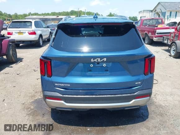 2025 Kia Sorento SX Prestige with VIN KNDRKDJG9S5296517, listed as a IAAI auction lot 42683892 with 17,116 mi miles and . Bid and sale history available at DreamBid. Image 16.