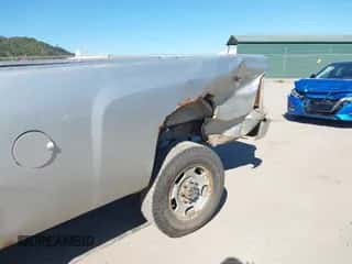 2012 Chevrolet Silverado 2500HD Work Truck с VIN 1GC0KVCG8CZ172034, выставлен на аукционе IAAI как лот 43407629 с пробегом 198 026 миль миль и . История ставок и продаж доступна на DreamBid. Изображение 6.