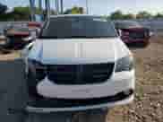2020 Dodge Grand Caravan SE Plus с VIN 2C4RDGBG8LR259649, выставлен на аукционе Copart как лот 72099865 с пробегом 67 916 миль миль и Списание • Salvage title. История ставок и продаж доступна на DreamBid. Изображение 5.