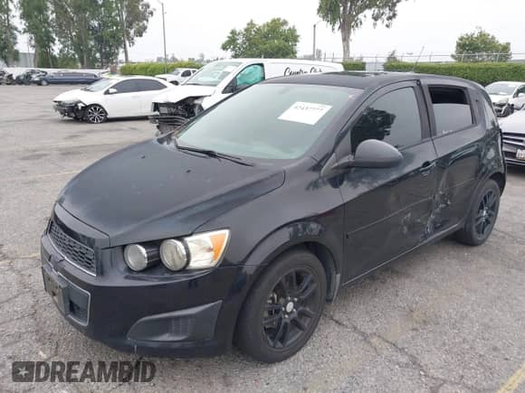 2014 Chevrolet Sonic LT с VIN 1G1JC6SB1E4179347, выставлен на аукционе IAAI как лот 42437777 с пробегом 87 586 миль миль и . История ставок и продаж доступна на DreamBid. Изображение 2.