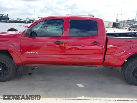 2014 Toyota Tacoma PreRunner with VIN 5TFKU4HN8EX005210, listed as a IAAI auction lot 42670791 with 165,715 mi miles and . Bid and sale history available at DreamBid. Image 15.