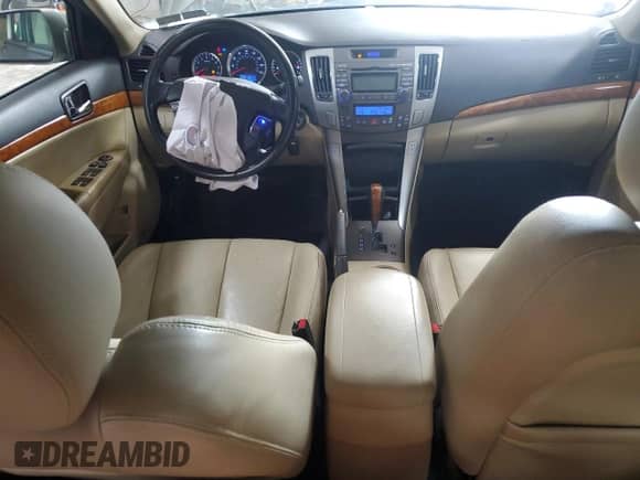 2010 Hyundai Sonata SE с VIN 5NPEU4AC8AH649883, выставлен на аукционе Copart как лот 60251725 с пробегом 117 182 миль миль и Списание • Salvage title. История ставок и продаж доступна на DreamBid. Изображение 8.