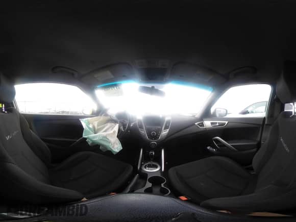 2017 Hyundai Veloster с VIN KMHTC6ADXHU306146, выставлен на аукционе IAAI как лот 41715687 с пробегом 113 364 миль миль и . История ставок и продаж доступна на DreamBid. Изображение 18.
