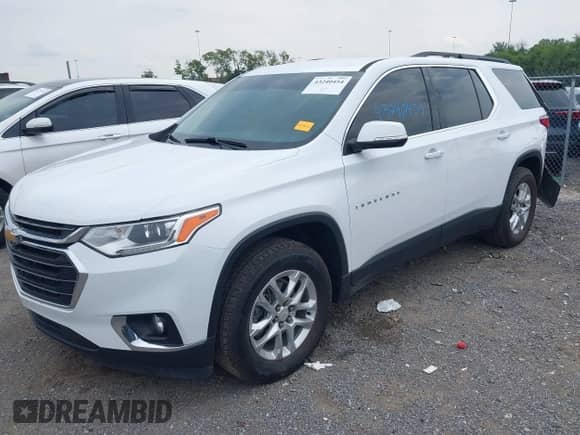 2021 Chevrolet Traverse LT z VIN 1GNERHKW4MJ233642, wystawiony jako IAAI lot #43240454 z przebiegiem 55 052 mil mil oraz . Historia ofert i sprzedaży dostępna na DreamBid. Obrazek 2.