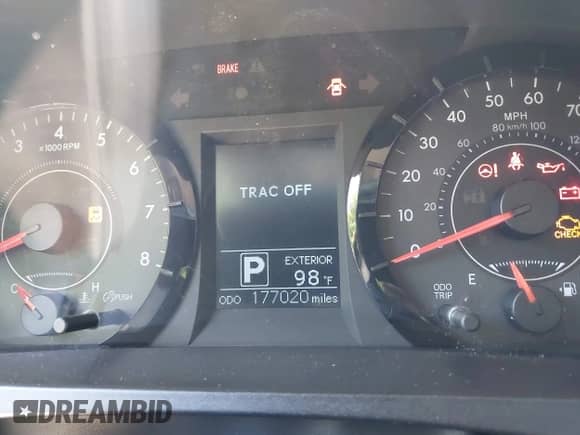 2016 Toyota Sienna LE AAS with VIN 5TDKK3DC8GS694887, listed as a IAAI auction lot 42698112 with 177,020 mi miles and . Bid and sale history available at DreamBid. Image 7.