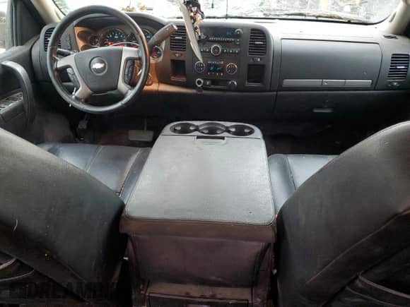 2014 Chevrolet Silverado 2500HD LT z VIN 1GC1CXCG9EF169175, wystawiony jako Copart lot #75117894 z przebiegiem 204 163 mil mil oraz Szkoda całkowita • Salvage title. Historia ofert i sprzedaży dostępna na DreamBid. Obrazek 8.