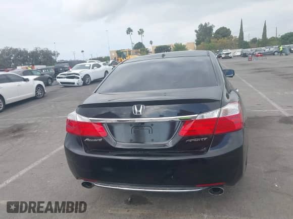 2015 Honda Accord EX-L z VIN 1HGCR3F86FA005340, wystawiony jako IAAI lot #43323605 z przebiegiem 154 071 mil mil oraz . Historia ofert i sprzedaży dostępna na DreamBid. Obrazek 17.