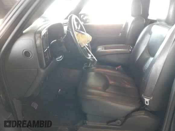 2006 Chevrolet Silverado 1500 Work Truck с VIN 1GCEC14V26Z133405, выставлен на аукционе Copart как лот 68548305 с пробегом 73 598 миль миль и Списание • Salvage title. История ставок и продаж доступна на DreamBid. Изображение 7.