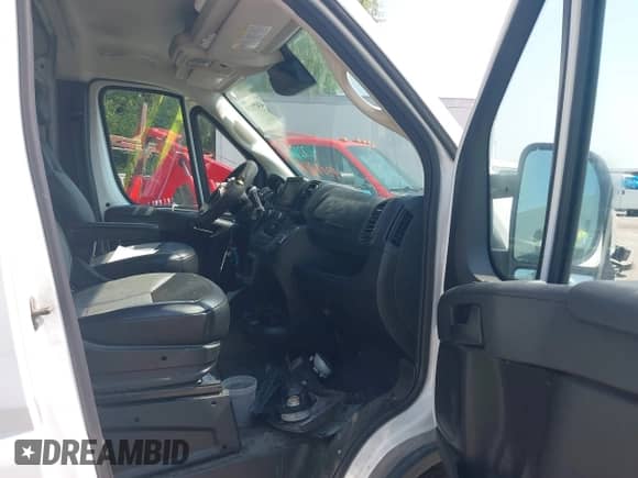 2023 Ram ProMaster Cargo с VIN 3C6MRVJG6PE512967, выставлен на аукционе IAAI как лот 43073119 с пробегом 102 133 миль миль и . История ставок и продаж доступна на DreamBid. Изображение 5.