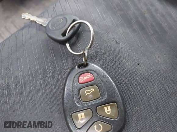 2013 Chevrolet Suburban LS с VIN 1GNSKHE79DR315783, выставлен на аукционе IAAI как лот 43155088 с пробегом 207 793 миль миль и . История ставок и продаж доступна на DreamBid. Изображение 11.