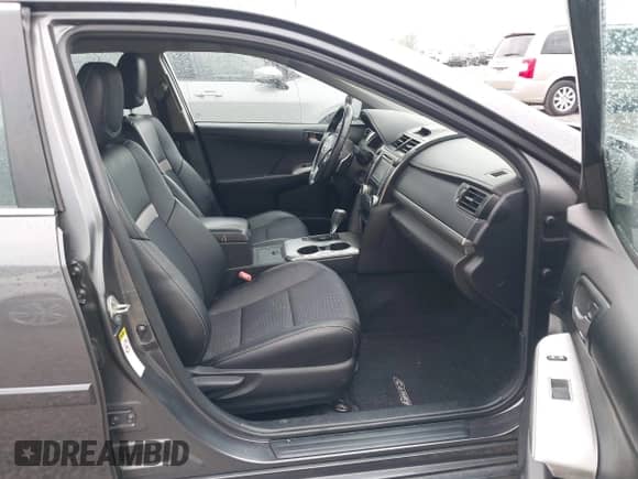 2014 Toyota Camry L with VIN 4T1BF1FK7EU326086, listed as a IAAI auction lot 43302921 with 427,832 mi miles and . Bid and sale history available at DreamBid. Image 5.