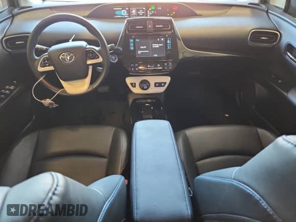 2018 Toyota Prius Two Eco z VIN JTDKARFU8J3065635, wystawiony jako Copart lot #84043455 z przebiegiem 113 173 mil mil oraz Czysty tytuł • Clean title. Historia ofert i sprzedaży dostępna na DreamBid. Obrazek 8.