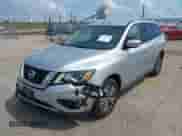 2017 Nissan Pathfinder S z VIN 5N1DR2MN1HC673443, wystawiony jako IAAI lot #42723398 z przebiegiem 178 815 mil mil oraz . Historia ofert i sprzedaży dostępna na DreamBid. Obrazek 17.