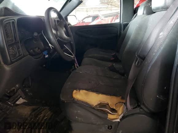 2005 Chevrolet Silverado 1500 Work Truck с VIN 1GCEC19X55Z269780, выставлен на аукционе Copart как лот 81395405 с пробегом 228 450 миль миль и Чистый • Clean title. История ставок и продаж доступна на DreamBid. Изображение 7.