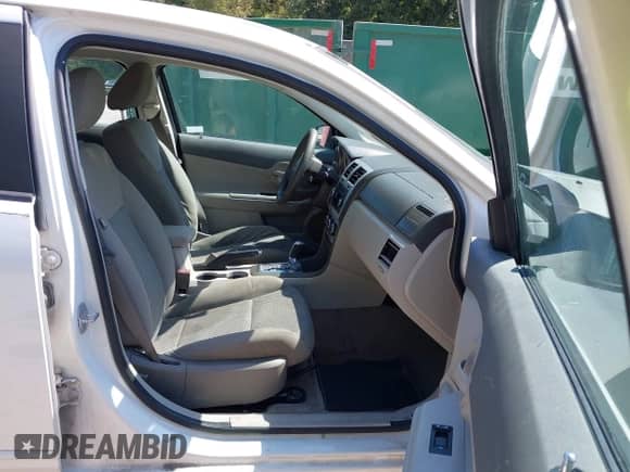 2008 Dodge Avenger SE with VIN 1B3LC46K48N575786, listed as a IAAI auction lot 43176845 with 155,074 mi miles and . Bid and sale history available at DreamBid. Image 5.
