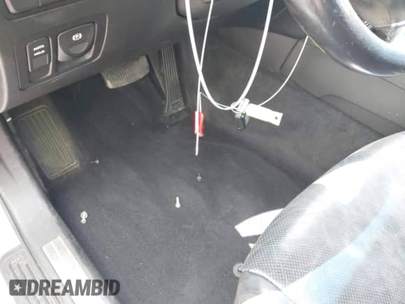 2010 Hyundai Genesis z VIN KMHGC4DE9AU079791, wystawiony jako IAAI lot #42686838 z przebiegiem 204 934 mil mil oraz . Historia ofert i sprzedaży dostępna na DreamBid. Obrazek 11.