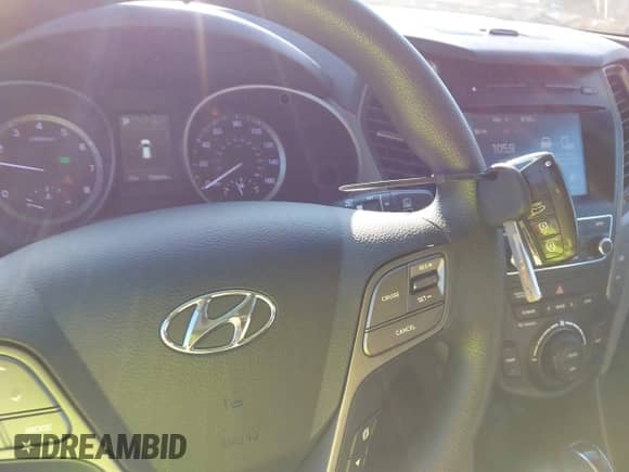 2018 Hyundai Santa Fe 2.4L с VIN 5XYZU3LBXJG568679, выставлен на аукционе IAAI как лот 43122708 с пробегом 128 209 миль миль и . История ставок и продаж доступна на DreamBid. Изображение 11.