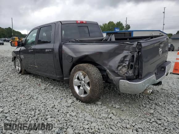 2018 Ram 1500 Big Horn z VIN 3C6RR7LT2JG158517, wystawiony jako Copart lot #69577555 z przebiegiem 84 954 mil mil oraz Szkoda całkowita • Salvage title. Historia ofert i sprzedaży dostępna na DreamBid. Obrazek 2.