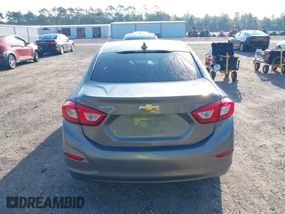 2019 Chevrolet Cruze LT с VIN 1G1BE5SM8K7117433, выставлен на аукционе IAAI как лот 43356769 с пробегом 161 041 миль миль и . История ставок и продаж доступна на DreamBid. Изображение 16.