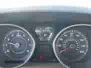 2013 Hyundai Elantra Limited z VIN 5NPDH4AE4DH253827, wystawiony jako IAAI lot #43314866 z przebiegiem 184 433 mil mil oraz . Historia ofert i sprzedaży dostępna na DreamBid. Obrazek 7.