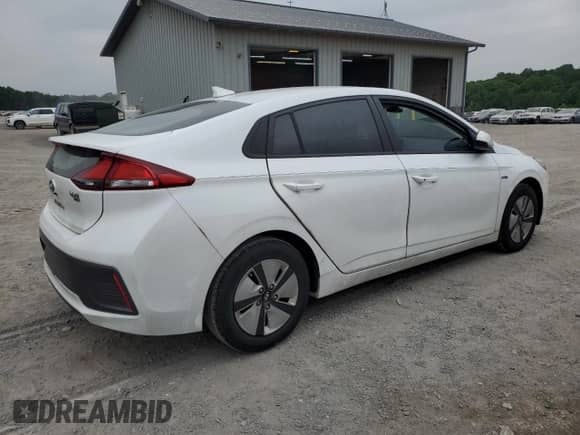 2020 Hyundai Ioniq Blue с VIN KMHC65LC4LU215369, выставлен на аукционе Copart как лот 57361374 с пробегом 149 598 миль миль и Списание • Salvage title. История ставок и продаж доступна на DreamBid. Изображение 3.