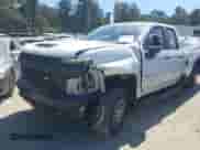 2020 Chevrolet Silverado 2500HD Work Truck z VIN 1GC2YLE78LF249429, wystawiony jako IAAI lot #43188827 z przebiegiem 107 340 mil mil oraz . Historia ofert i sprzedaży dostępna na DreamBid. Obrazek 17.