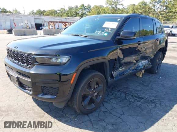 2023 Jeep Grand Cherokee Altitude with VIN 1C4RJKAG9P8767725, listed as a IAAI auction lot 43137904 with 30,748 mi miles and . Bid and sale history available at DreamBid. Image 2.