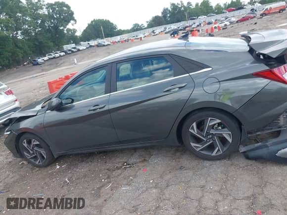 2024 Hyundai Elantra Limited with VIN KMHLP4DG2RU710428, listed as a IAAI auction lot 42721507 with 20,705 mi miles and . Bid and sale history available at DreamBid. Image 15.