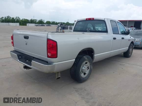2007 Dodge 2500 SLT with VIN 3D7KR28A87G807899, listed as a IAAI auction lot 42450606 with 304,053 mi miles and . Bid and sale history available at DreamBid. Image 4.