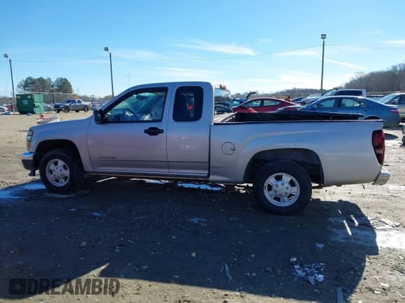 2005 Chevrolet Colorado LS Z85 z VIN 1GCCS196258218499, wystawiony jako IAAI lot #41237382 z przebiegiem 124 386 mil mil oraz . Historia ofert i sprzedaży dostępna na DreamBid. Obrazek 15.