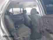 2021 Chevrolet Traverse LS z VIN 1GNERFKW3MJ138347, wystawiony jako IAAI lot #42433171 z przebiegiem 59 226 mil mil oraz . Historia ofert i sprzedaży dostępna na DreamBid. Obrazek 8.