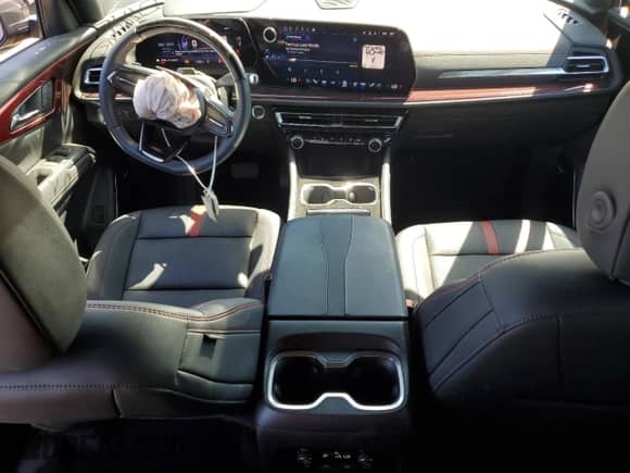 2024 Chevrolet Traverse AWD RS with VIN 1GNEVLKS8RJ186375, listed as a Copart auction lot 69325415 with 11,700 mi miles and Salvage title. Bid and sale history available at DreamBid. Image 8.